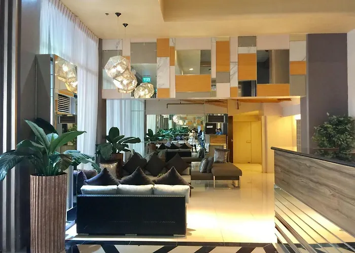 A Cozy Fully Furnished Private In Unit. *