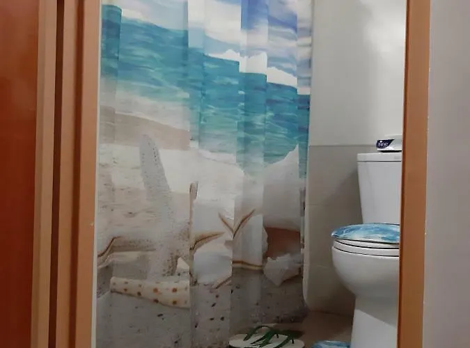 A Cozy Fully Furnished Private In Unit. Apartment *