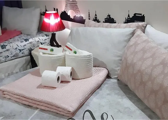 Apartment A Cozy Fully Furnished Private In Unit. *