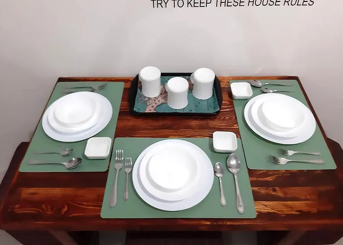 Apartment A Cozy Fully Furnished Private In Unit. *